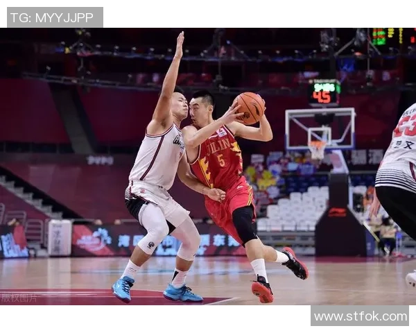 深圳与重庆篮球队的速度较量赛后分析与复盘