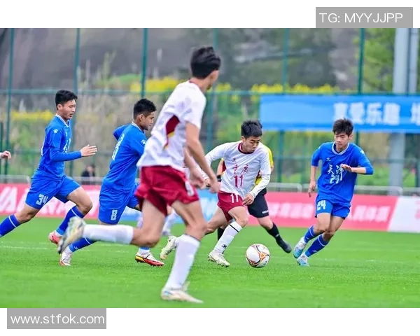 赛后分析：上海足球队与重庆足球队球员个人能力对比与表现评估