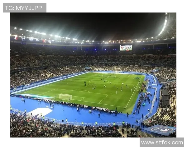 足球明星亲自命名的球场揭晓背后的故事与传奇时刻