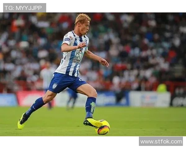 足球明星的妻子们生活揭秘她们背后的故事与风采展现 足球明星的妻子们生活揭秘她们背后的故事与风采展现