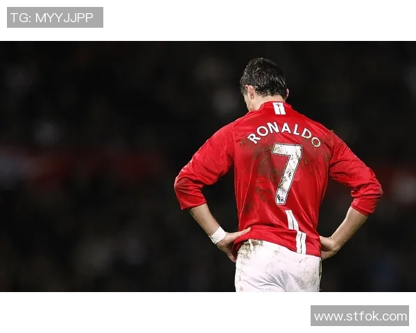 高清足球明星卡片图片欣赏让你领略球场巨星的风采与魅力 高清足球明星卡片图片欣赏让你领略球场巨星的风采与魅力