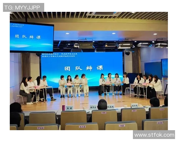 排球焦点：重庆排球队的团队协作探讨